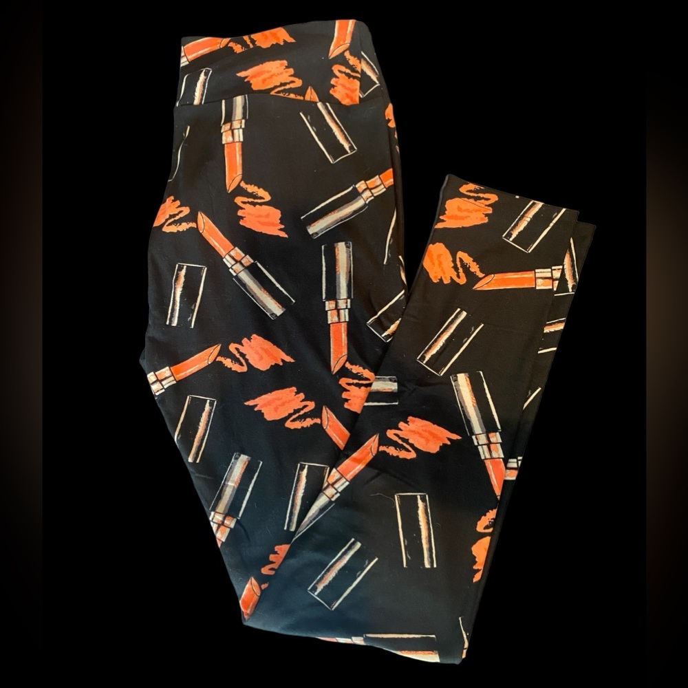 LuLaRoe leggings - size Tall & Curvy - new but without tags - never worn!